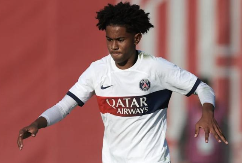 19岁新星马尤卢:<a href='https://byqcxy.com/news/tag/1124.html' style='color: blue;'>巴黎圣日耳曼</a>中场崛起的璀璨之光