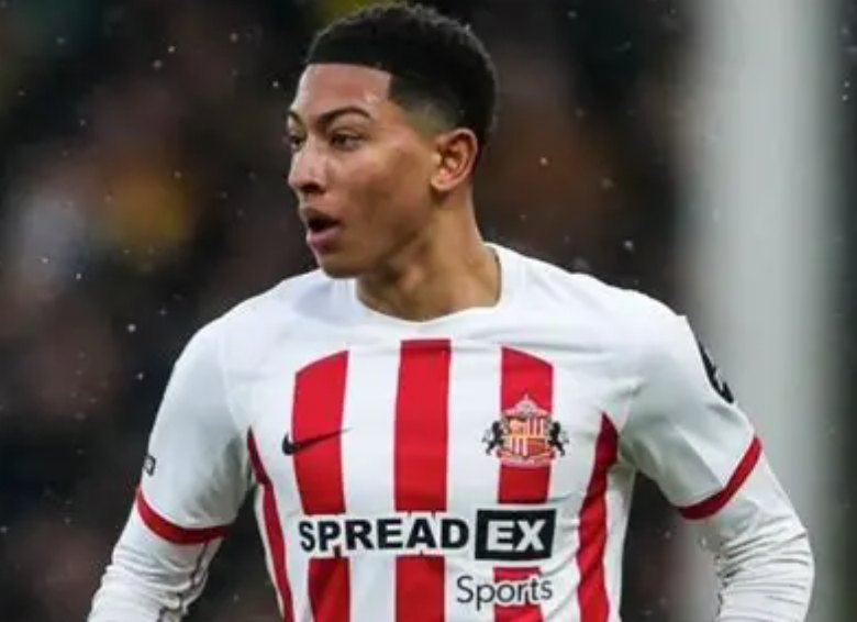 小贝林厄姆拒租曼联：多特困境与家庭矛盾下的抉择