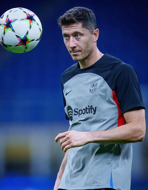 巴萨迎战埃尔切前夕:阵容调整与球员状态更新