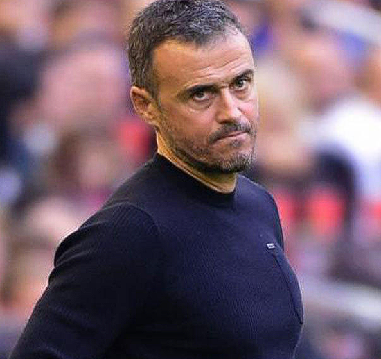 巴黎圣日耳曼补时绝杀尼斯,恩里克盛赞球队韧性及球迷支持