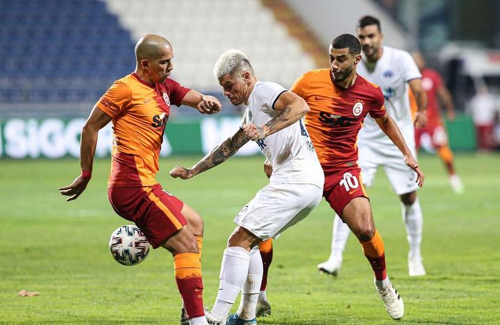 阿贾克斯激战加拉塔萨雷:欧冠攻防博弈