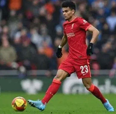 十人拜仁欧冠客胜巴黎后基米希谈迪亚斯红牌事件