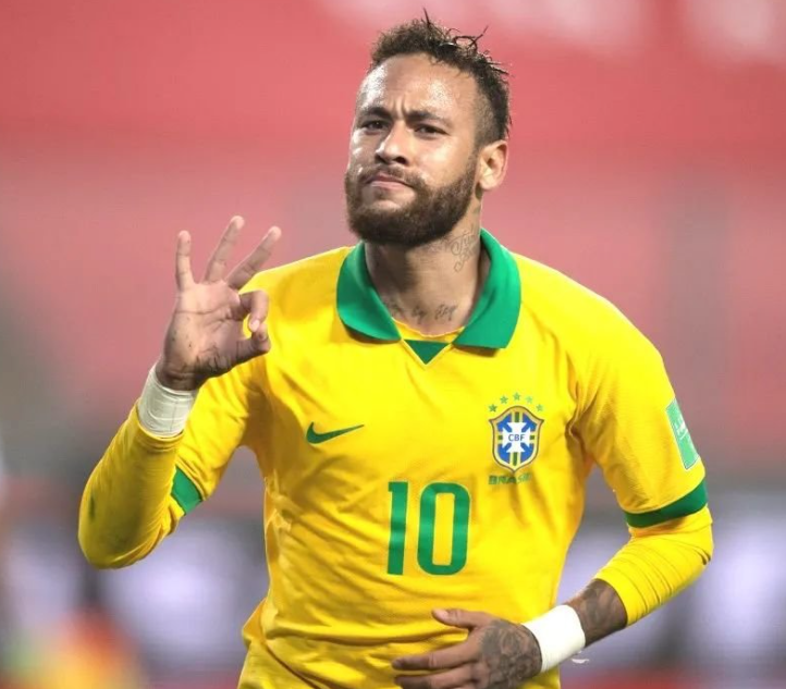 内马尔复出后或缺席关键战,桑托斯谨慎应对人造草皮挑战