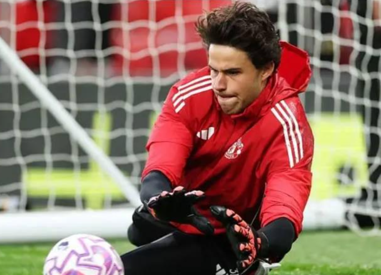 李&middot;夏普论曼联门将：奥纳纳难归，拉门斯或成新传奇