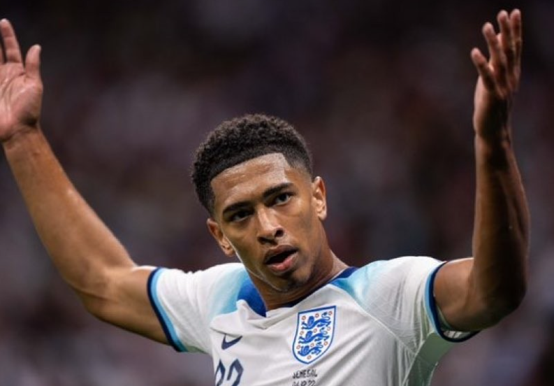 贝林厄姆回归英格兰队:世界杯席位竞争与角色适应之考