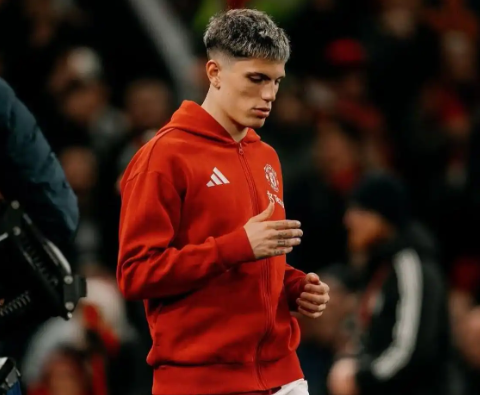 切尔西大胜狼队:战术智慧与新星闪耀