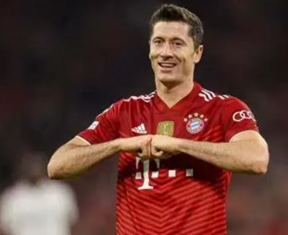 莱万冬窗无意离队,巴萨未来成谜待解