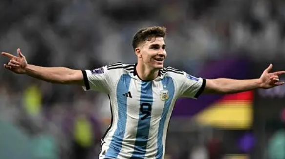 阿尔瓦雷斯转会<a href='https://byqcxy.com/news/tag/259.html' style='color: blue;'>巴黎</a>圣日耳曼传闻分析