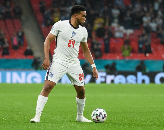 里斯·詹姆斯伤退报平安:切尔西胜利背后的温情与期待