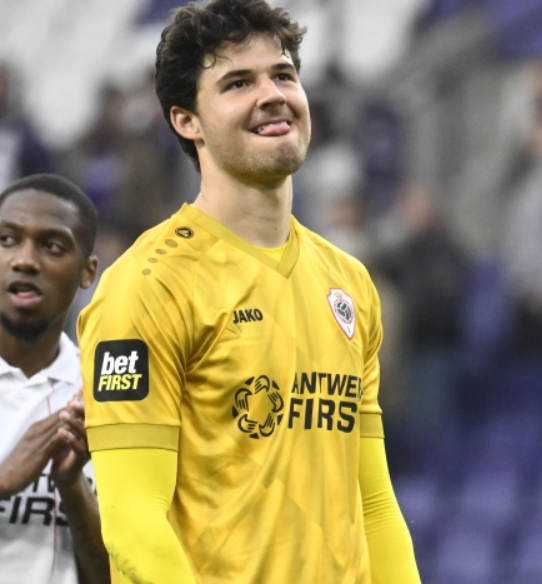 曼联门将更迭显成效：拉门斯获名宿盛赞