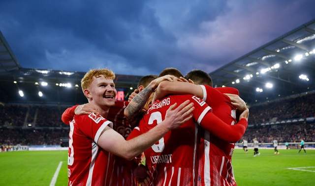 法兰克福:欧冠赛场的“冰火淬刃”